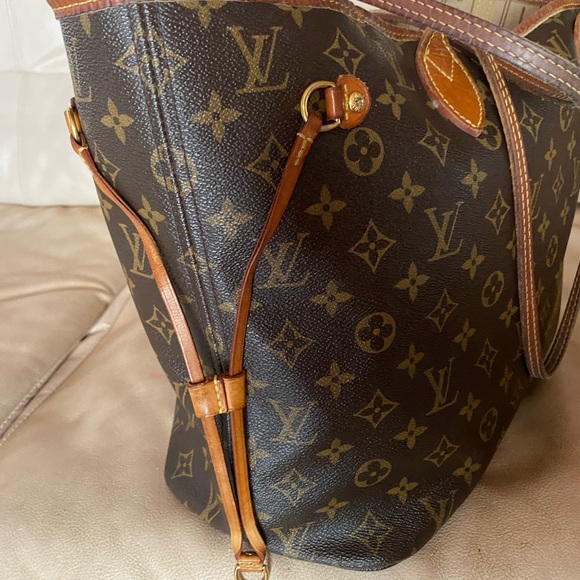 Louis Vuitton Neverfull Mm 🌸 - Picture 4 of 16